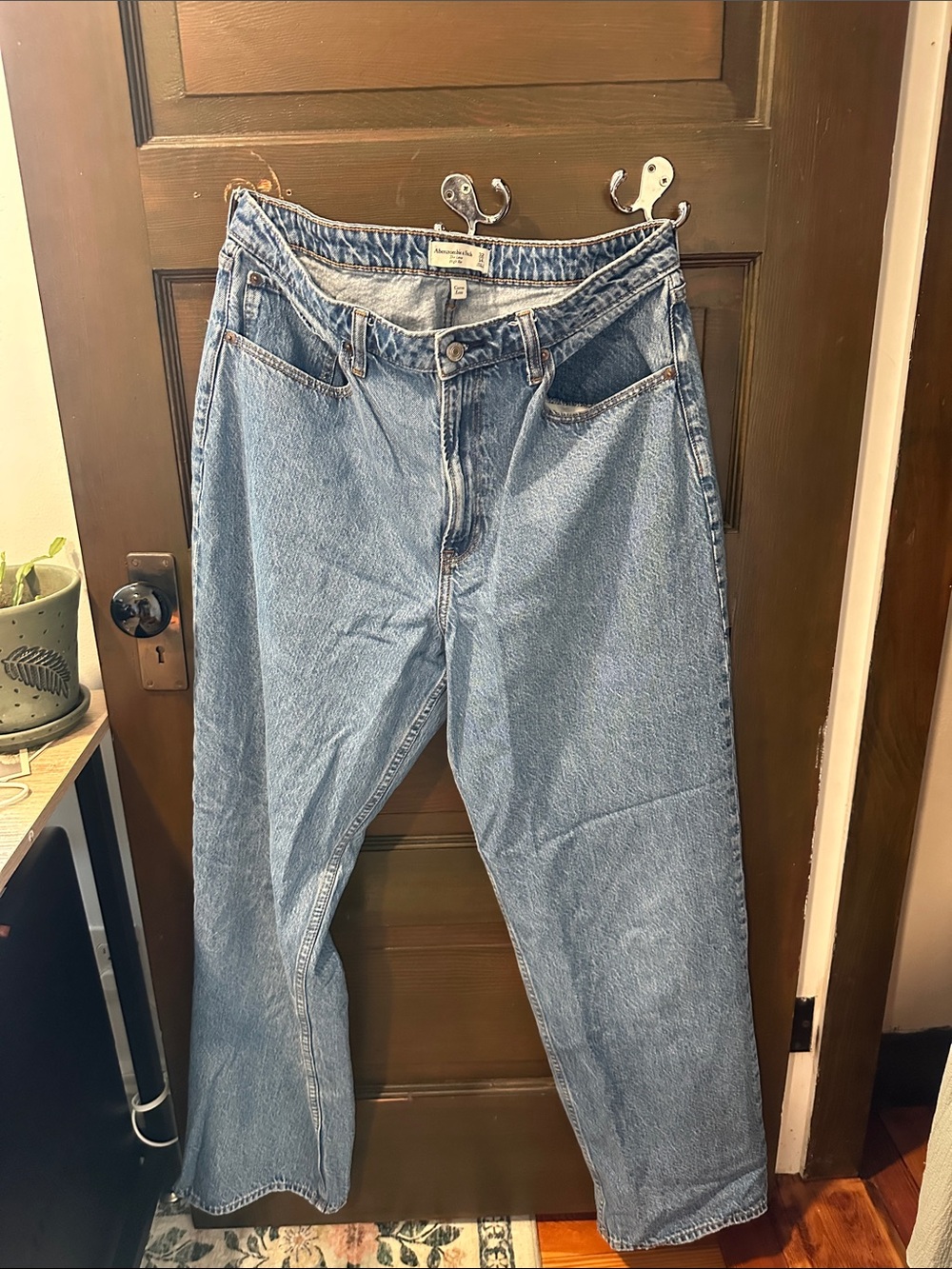 Classic Loose High-Rise Women's Blue Jeans